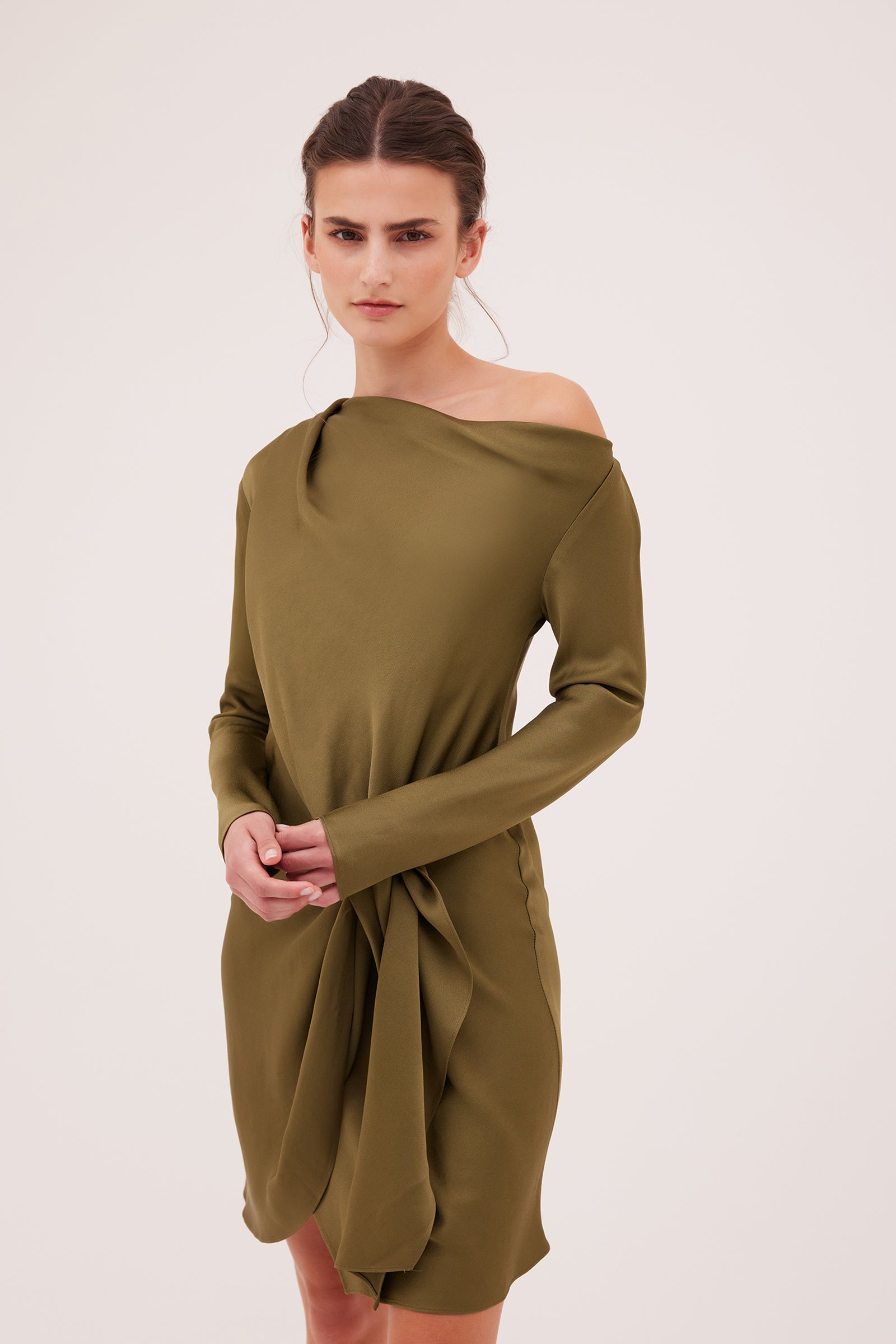 OLIVE CREPE SATIN MORI MINI DRESS