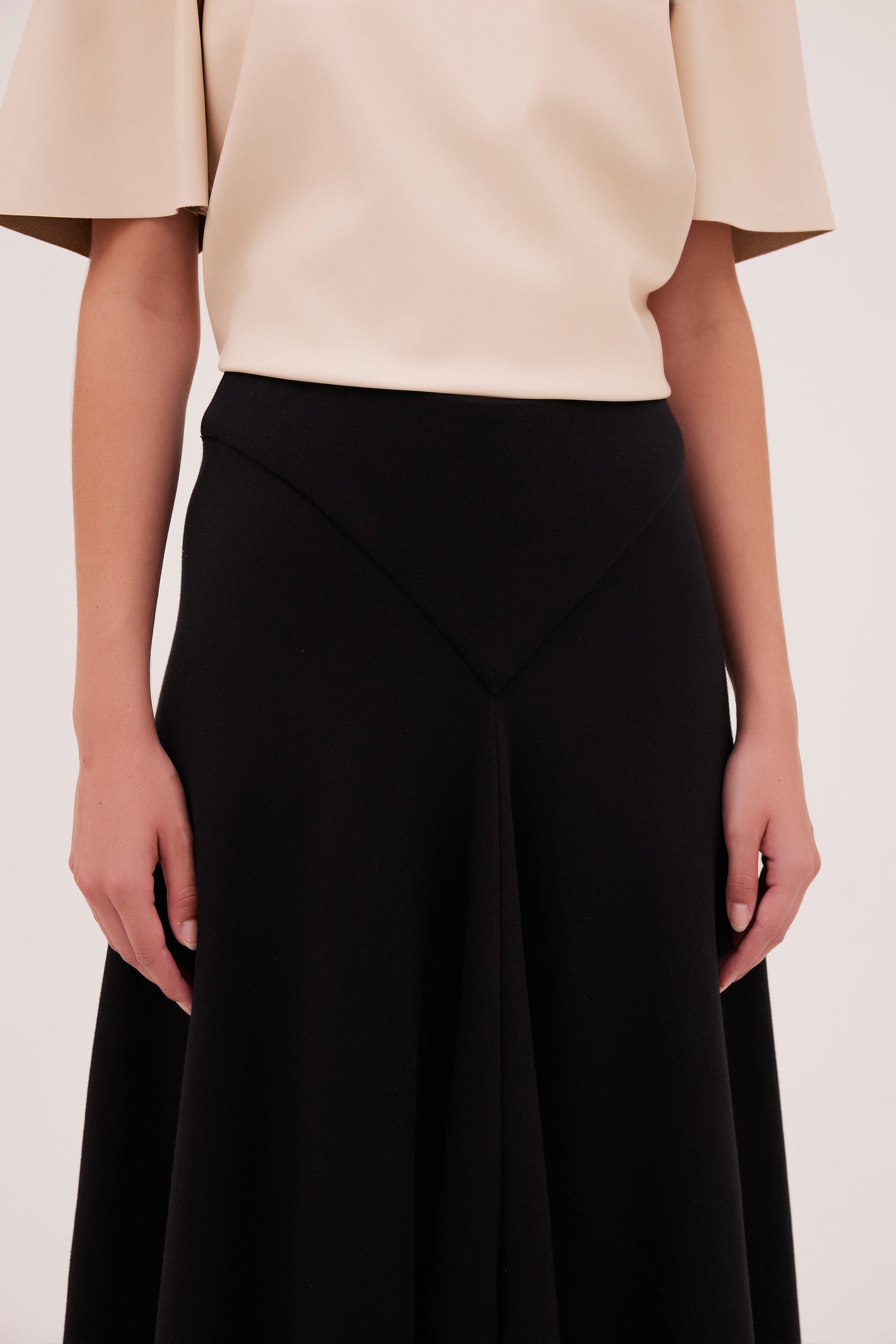 BLACK JERSEY LENNON SKIRT