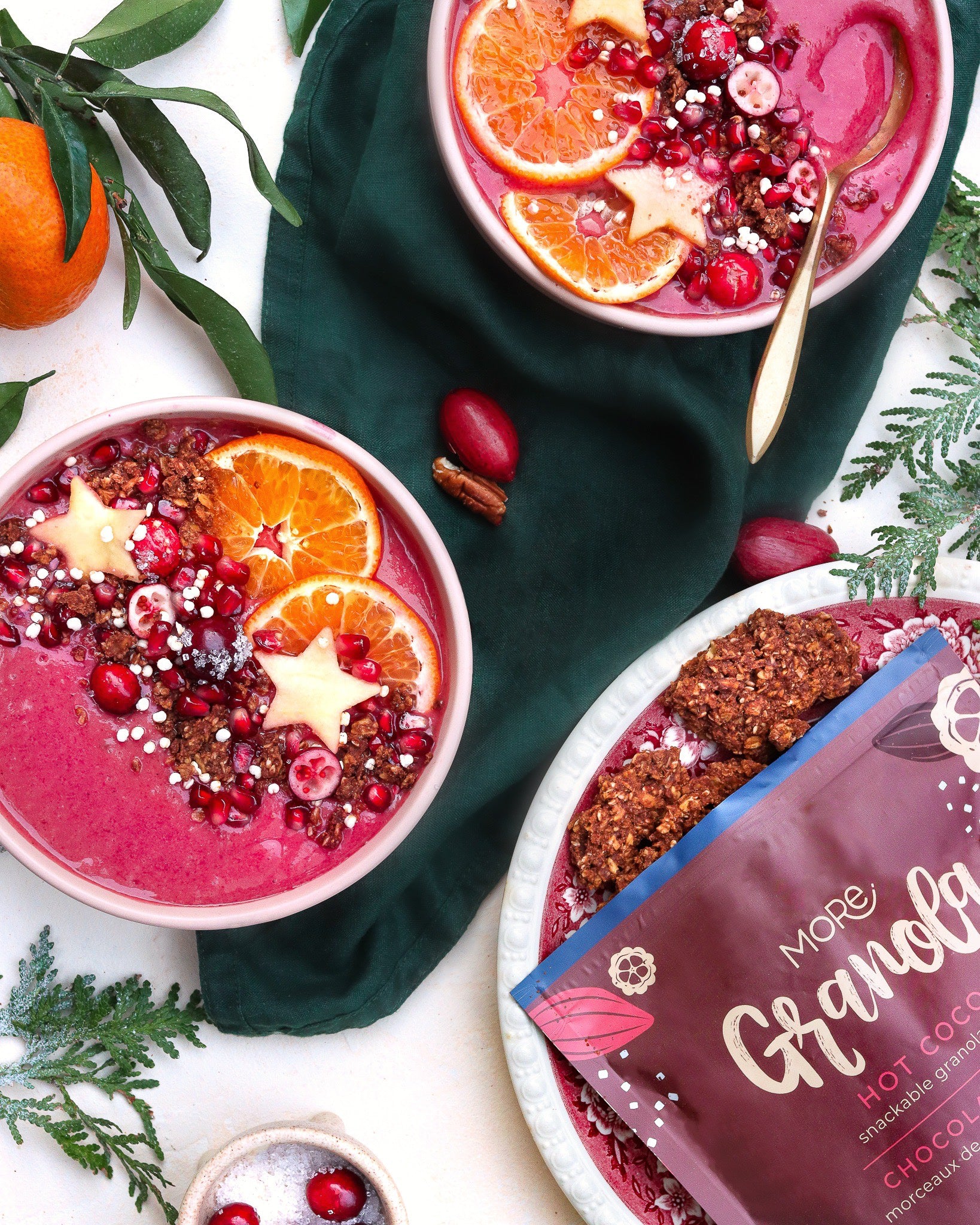 cranberry holiday smoothie bowl