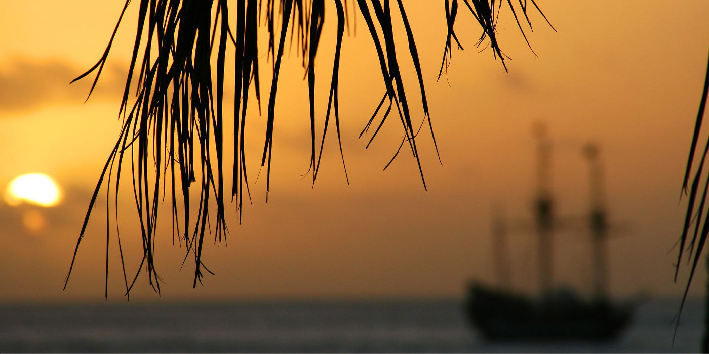 Piratskepp Framför Solnedgång