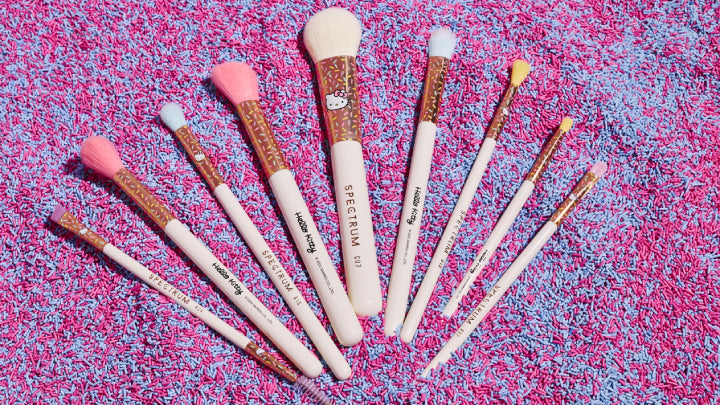 Hello Kitty 9 Piece Makeup Brush Set