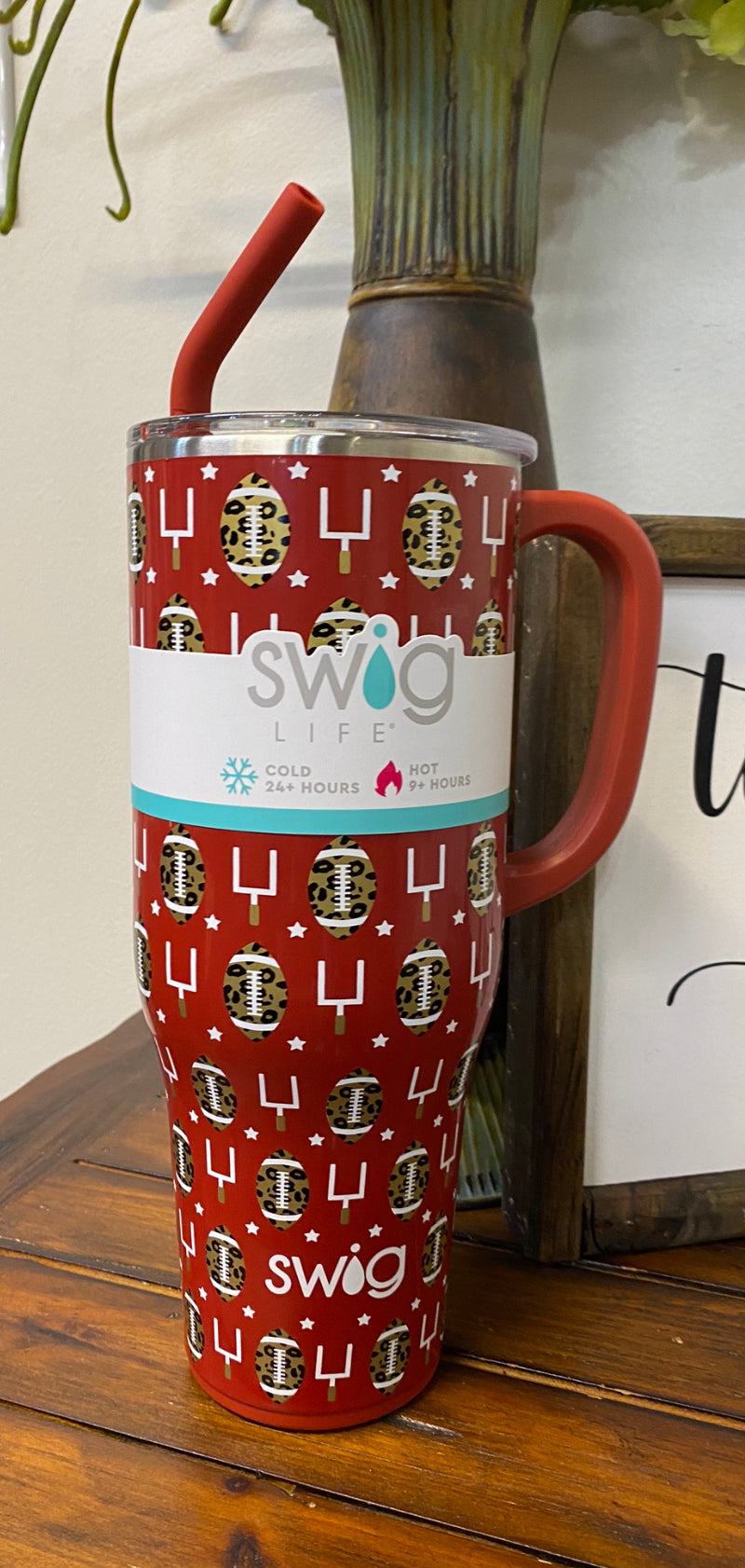 Swig Touchdown Black + Red Mega Mug