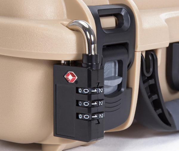 Grâce au système de verrouillage et de verrouillage exclusif de NANUK, votre valise reste fermée et sécurisée jusqu'à ce que vous soyez prêt à l'ouvrir.