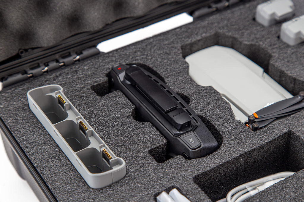 C'est pourquoi nous avons construit notre NANUK 910 pour DJI™ Mini SE Fly More Kit Case. C'est un havre de paix indestructible pour votre nouveau bébé.