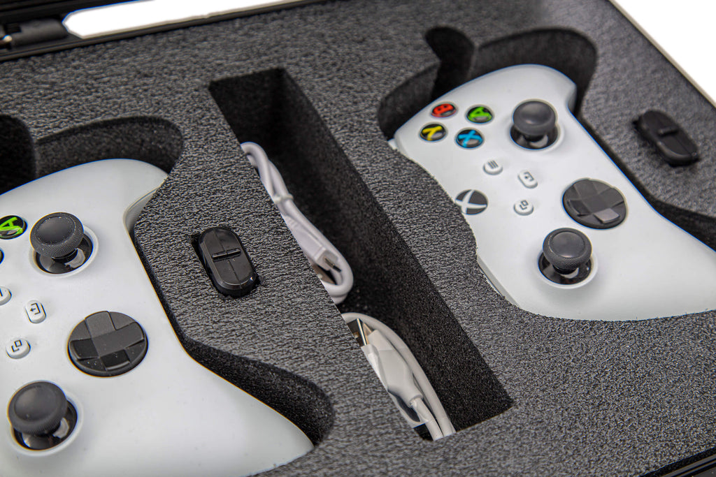 The NANUK 910 for Xbox™ controllers is built to organize, protect, carry and survive tough conditions.