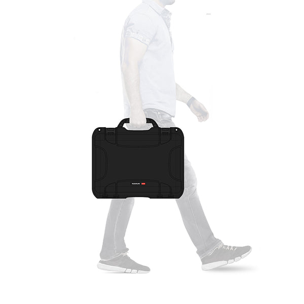 NANUK 923 Laptop Proportions