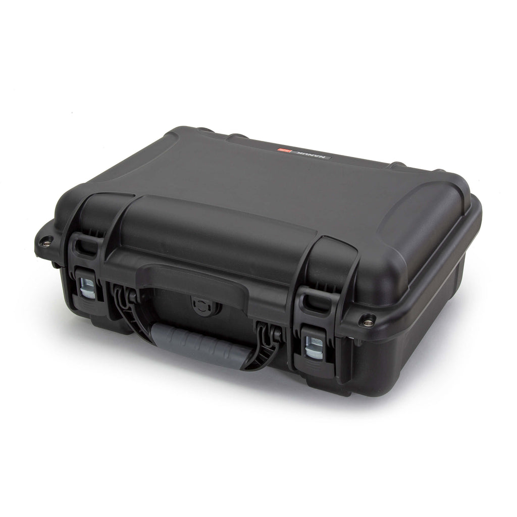The NANUK 925 adapts to every environment and is a favorite of photographers, videographers, drone operators/pilots, medical professionals, outdoor enthusiasts, sportsmen, law officers, military, hunters and shooting sports enthusiasts to protect their most valuable gear.