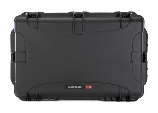 Das wasserdichte NANUK 963 valise wurde entwickelt, um zu organisieren, zu schützen, zu tragen und harte Bedingungen zu überstehen. Es ist undurchdringlich und unzerstörbar