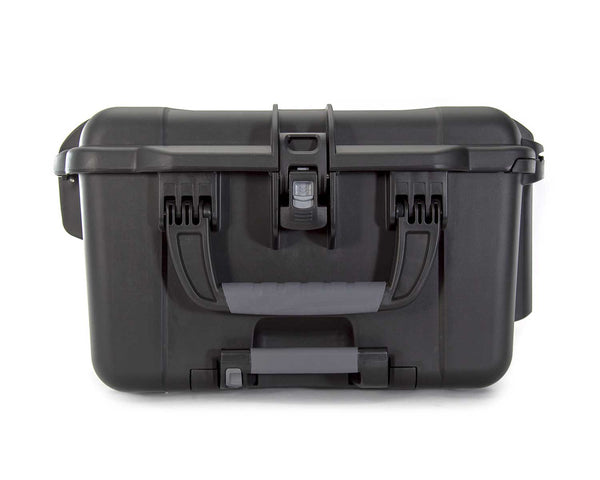 The NANUK 963 protective case comes with three (3) soft grip and ergonomic handles with stainless steel hardware and spring-loaded handles to keep them out of harm’s way when traveling or during shipping.