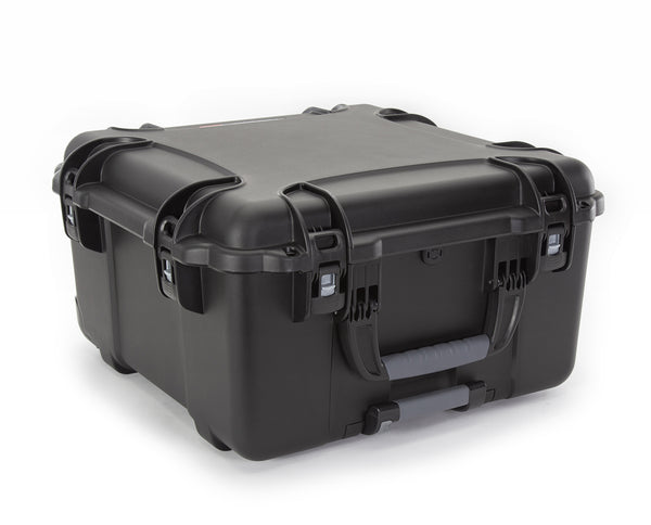 La valise rigide NANUK 968 offre le niveau maximum de protection pour l'ensemble de votre équipement personnel et professionnel.