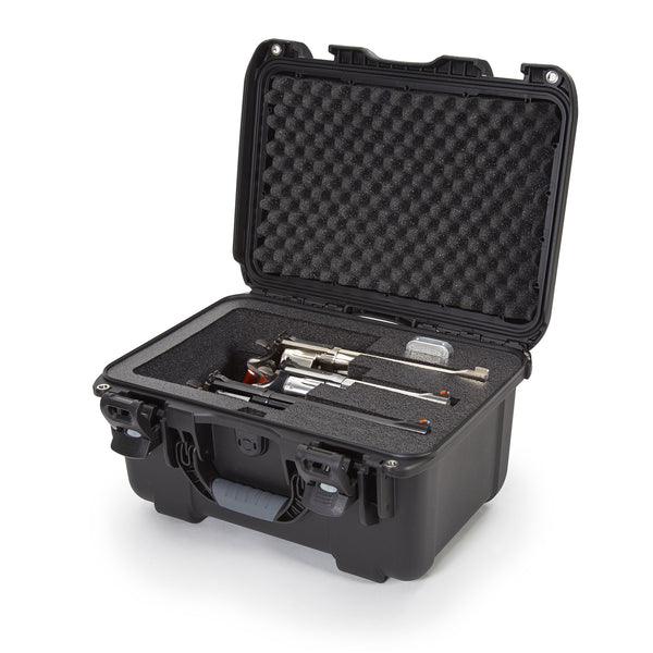 The NANUK 918 3 Up Revolver case’s bulkier and deeper design is ideal revolver storage and transporation.