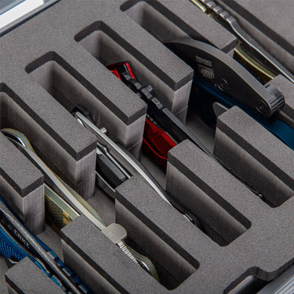 The NANUK 909 8-Knife Case has two reinforced metal eyelets which accommodate TSA-accepted case locks for additional security. Compatible with Spyderco, Kershaw, Benchmade, Cold Steel, Zero Tolerance, CRKT, Buck, Gerber, SOG and many other knife brands.
