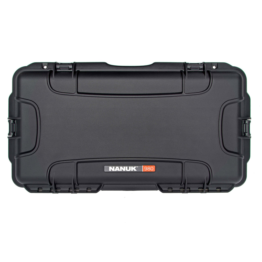 Le NANUK 980 est un valise long de taille moyenne suffisamment polyvalent pour protéger des équipements pas si longs, de nombreux équipements plus petits, ou les deux.