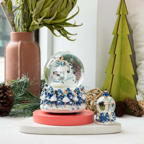 Musical Christmas Snow Globes