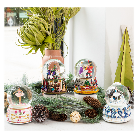 Snow Globes Christmas