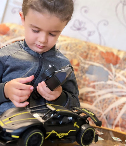 Wonderful RC car comes with extra batteries that are rechargeable 