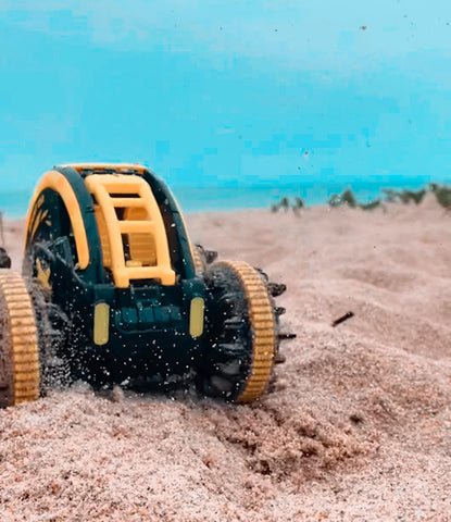  Amazing RC car can break through sandy beach and mud