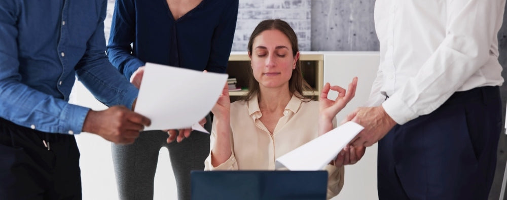 Gestion du stress au travail au bureau.