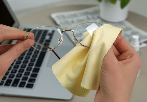 Il suffit d'acheter Chiffons de nettoyage pour lunettes 100 pièces CLEAR