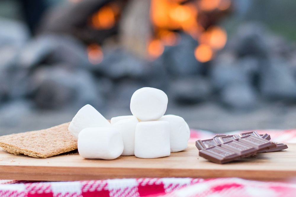 marshmallow e cioccolato per ricetta grilled banana boat dessert grigliate primavera