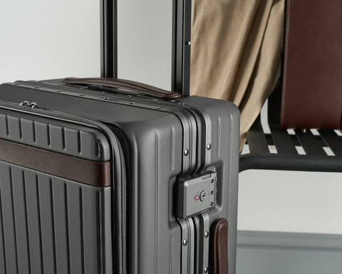 Why Choose Polycarbonate Luggage? ABS vs Polycarbonate