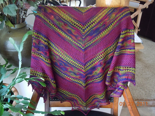 Knit patterns for variegated yarn