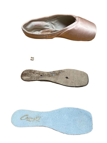How Ballerinas Customize Their Pointe Shoes 
