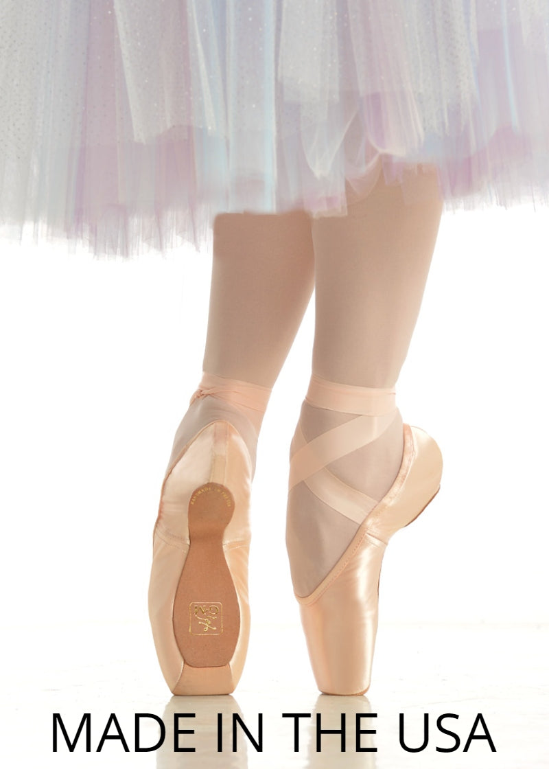 ON SALE US-Made Gaynor Minden Pointe Shoes (Pink)