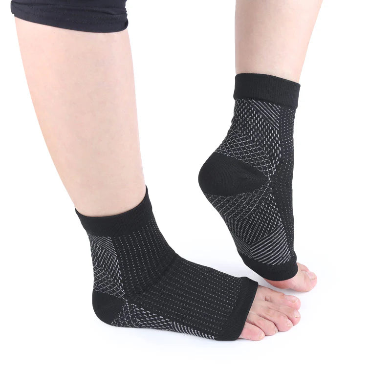 Compressionsocks_14.webp__PID:803837c6-1630-4f08-974d-d8fc1c75e96d