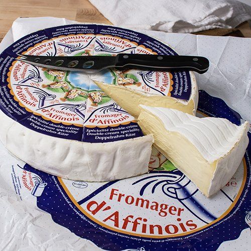 Le Dauphin Petit Double Crème 200g - Calendar Cheese Company