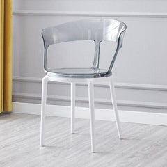 chaise scandinave moderne en bois et plastique transparent