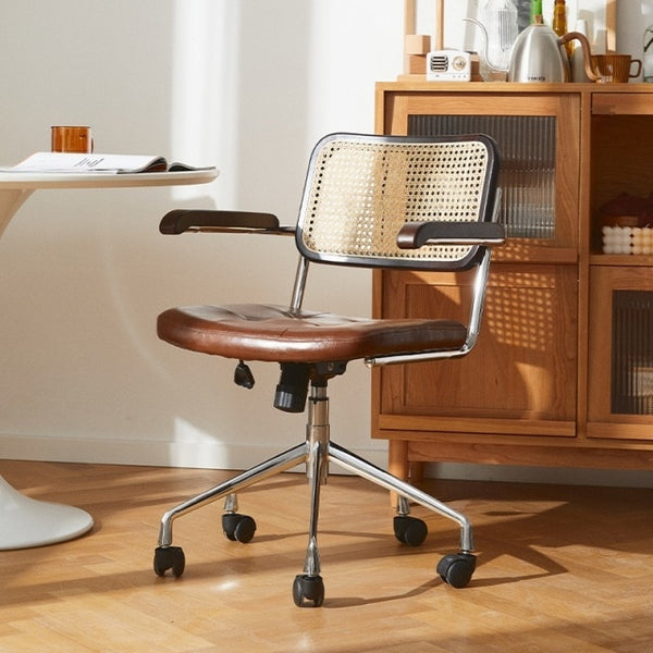 Chaise de bureau ergonomique réglable sur roulettes