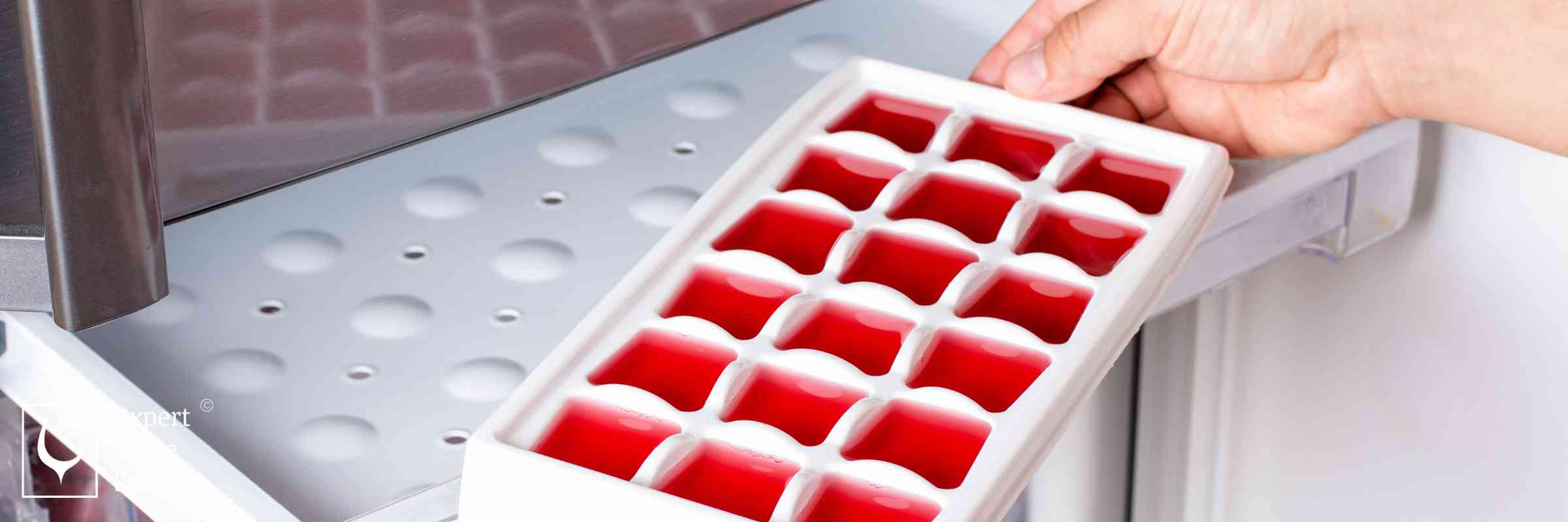 Making Mulled Wine Ice Cubes