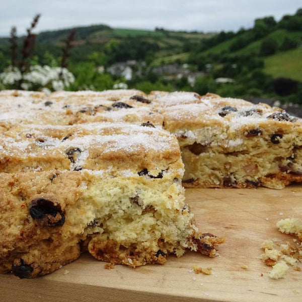 https://www.helenround.com/blogs/stories-from-the-studio/cornish-recipe-hevva-cake