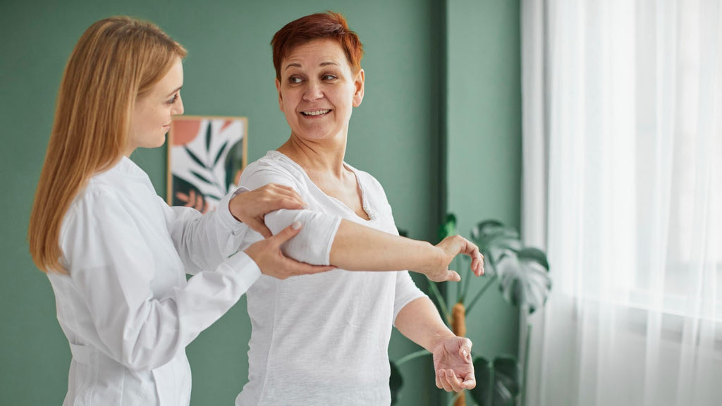 mit hilfe eines Feldenkrais lehrers bewegungsablauf und gesundheit verbessern, feldenkrais pädagogin