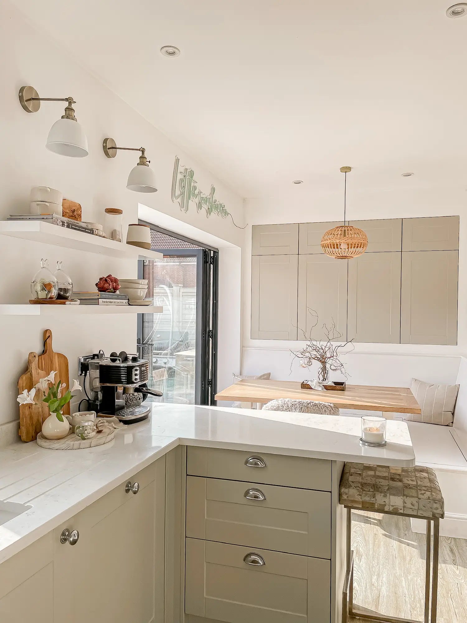 Bright & Neutral Kitchen Diner