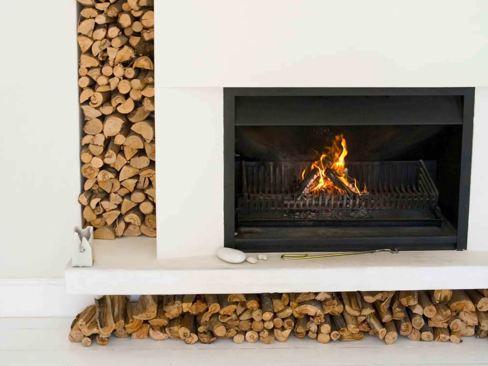 Fireplace wood log storage