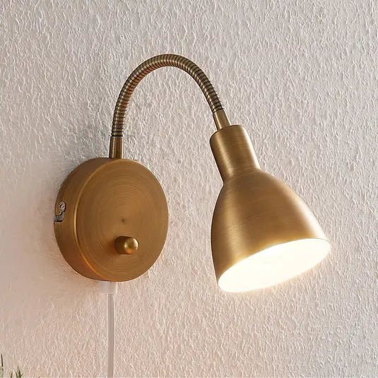 Lindby Amrei Brass Wall Lamp