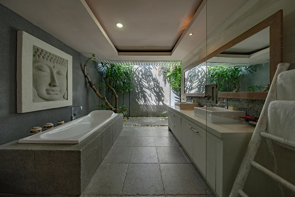 Modern Bathroom With a Custom Vanity In Los Angeles