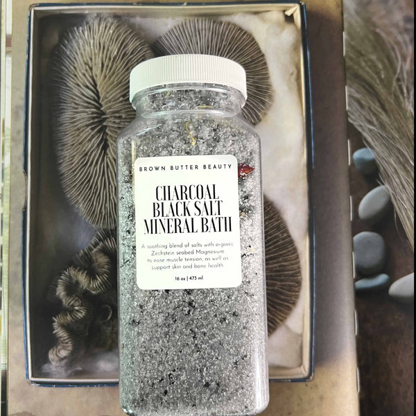 black salt mineral bath soak