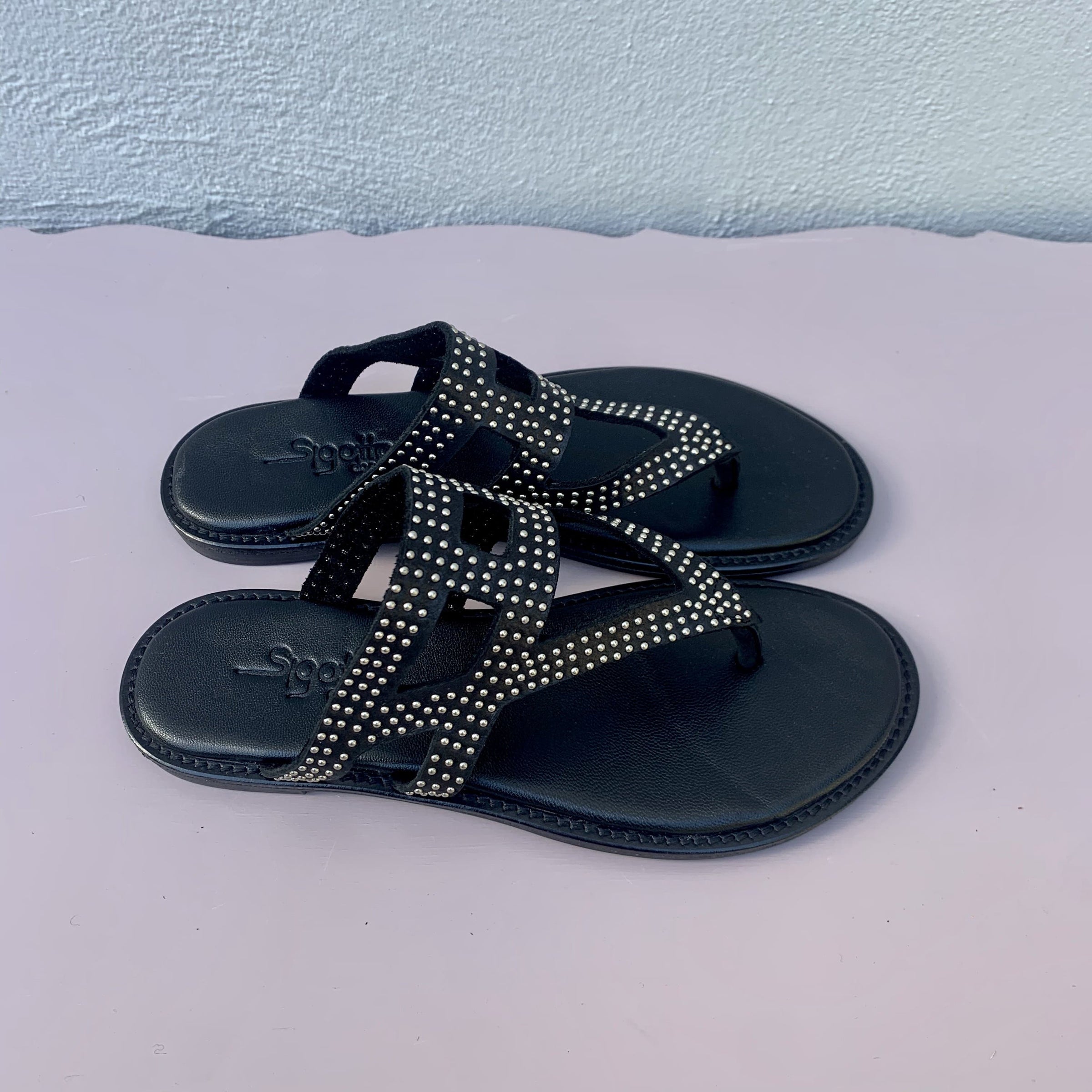 Flat Sandal In-between the Toe - Black – My Shoe Shop