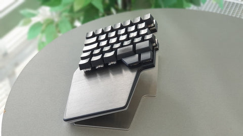 Tenting, manufacturing, and Limited Deilor Edition ergo keyboards – Dygma