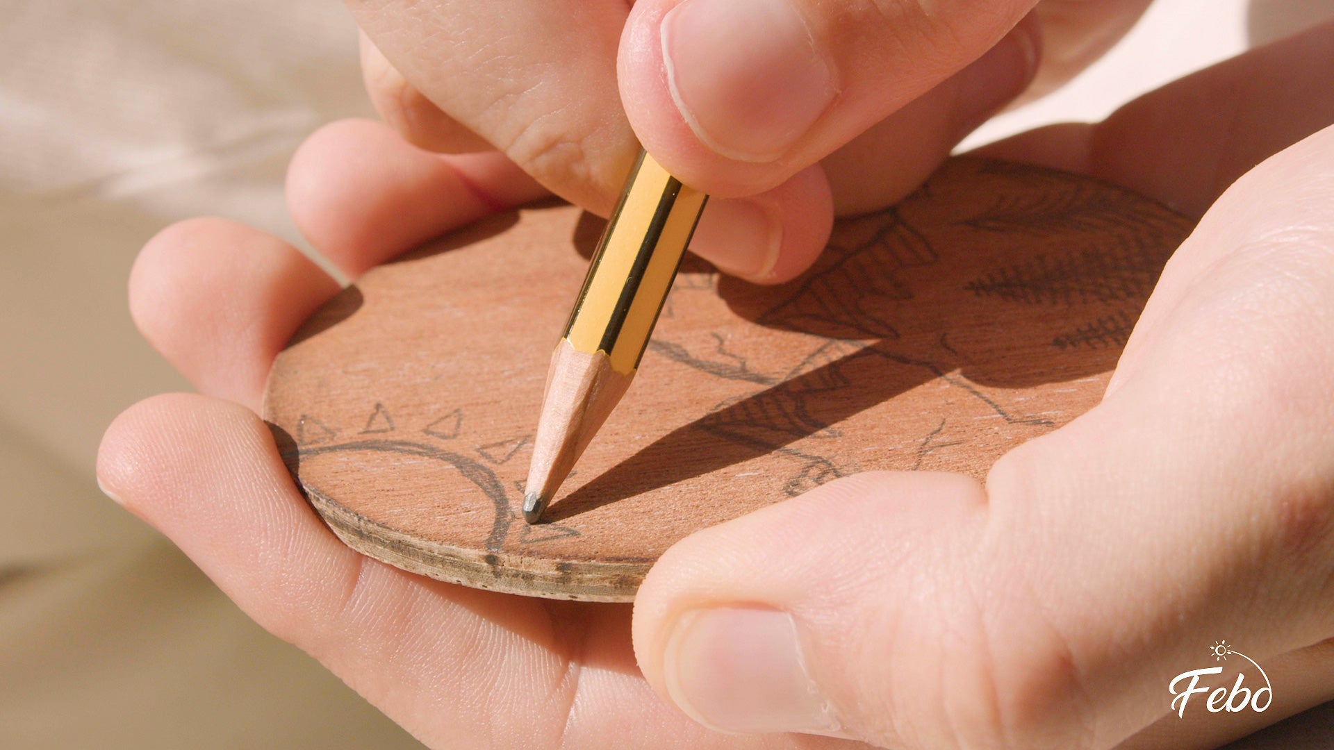 Draw with a pencil before engraving with Febo