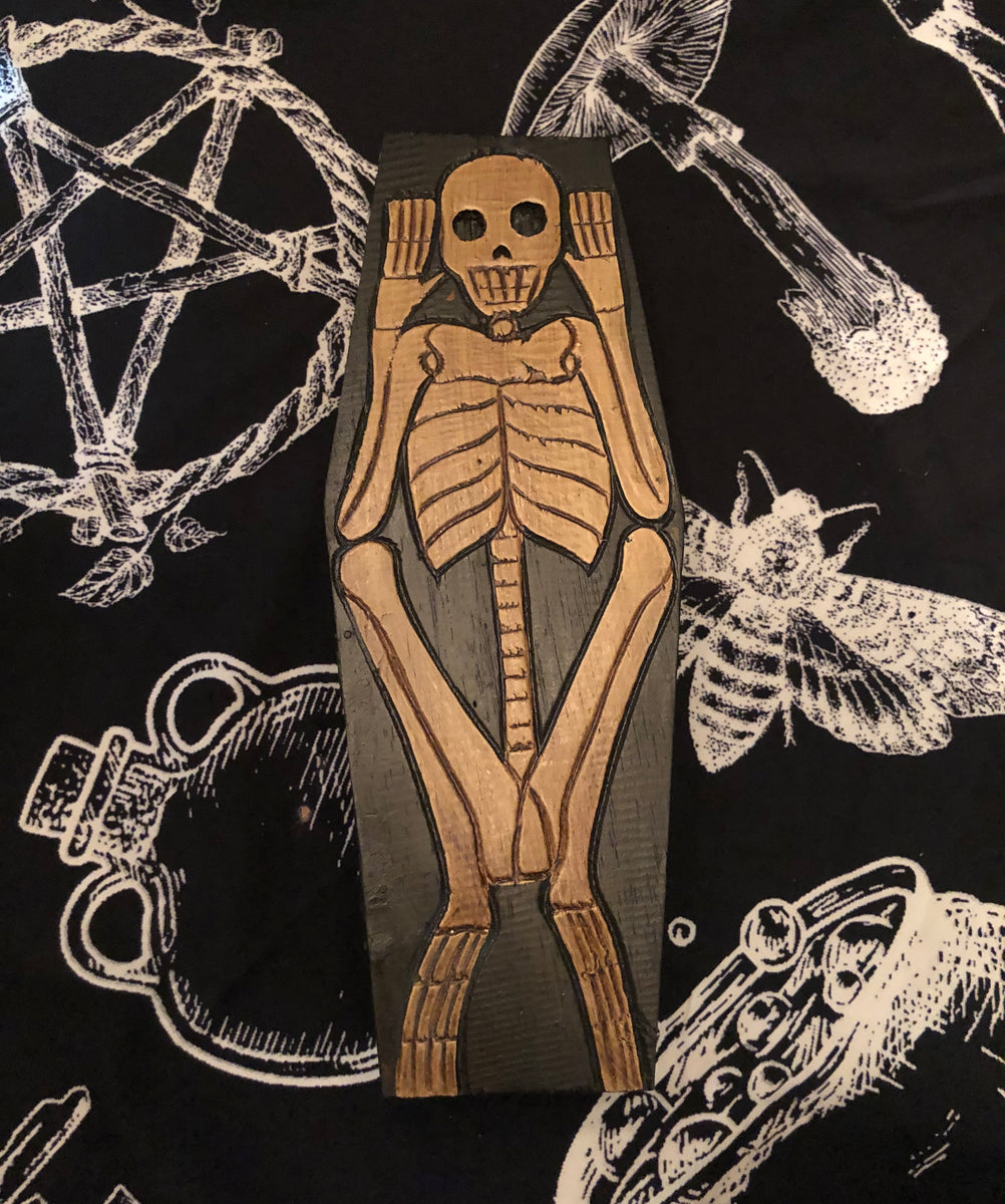 skull and bones coffin