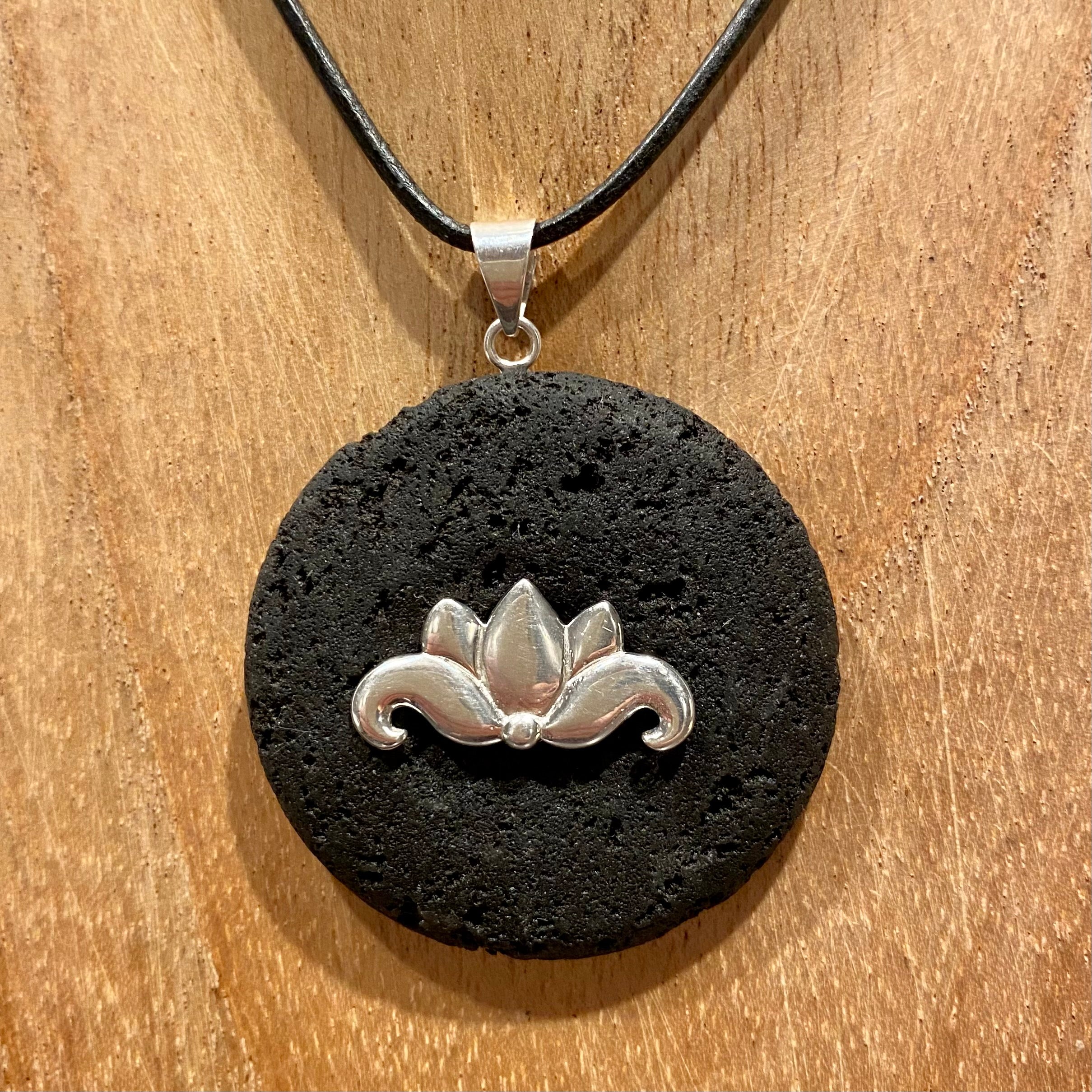 Udgående bakke Recept Lotus lava læder halskæde – Hjertechakra