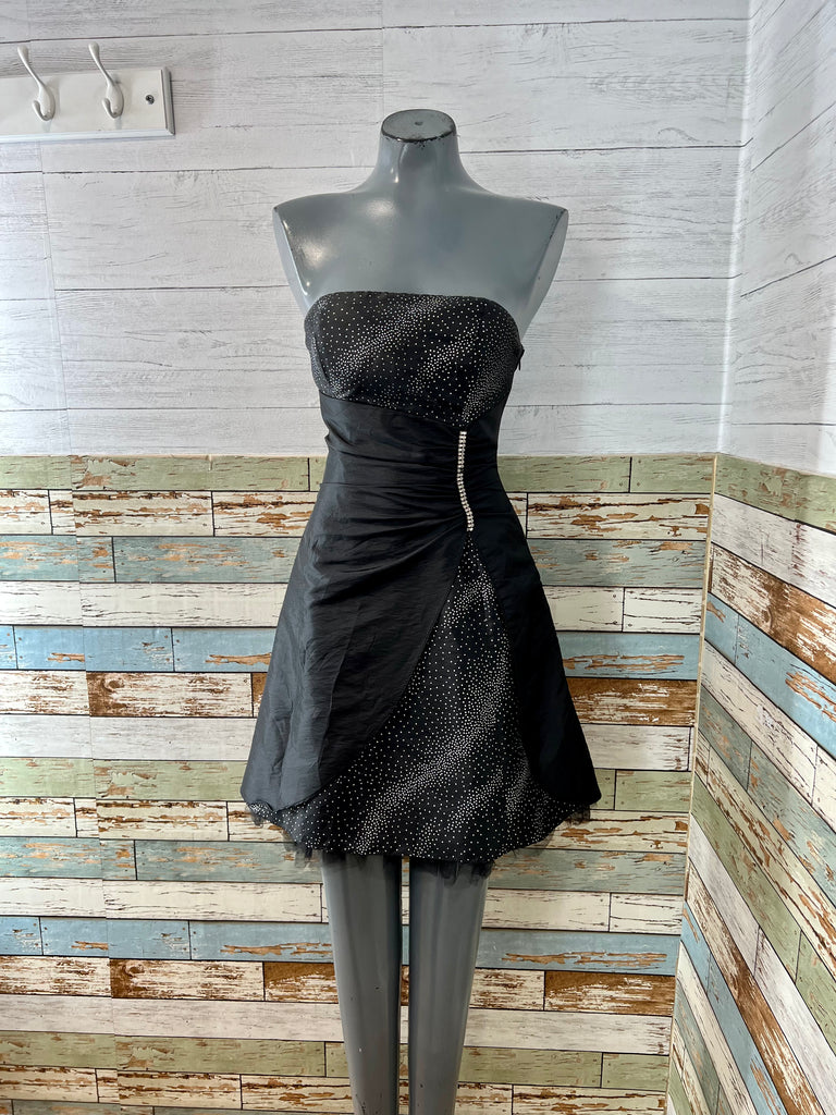 90's Little Black Dress With Pleaded Bust Details By Galanos