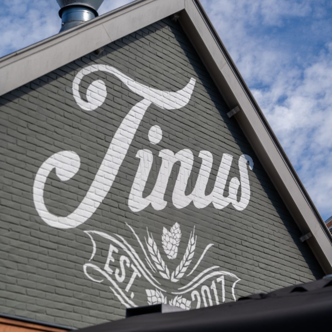 Gevel Café Tinus