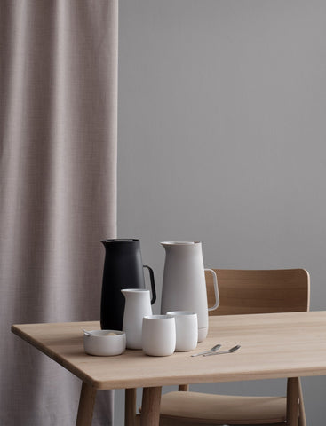 https://cdn.shopify.com/s/files/1/0375/7805/products/Stelton-Norman-Foster-Isolierkanne-1-L-Anthrazit-Thermosflaschen-Stelton-759-1-STE-5709846027152-inwohn-2_large.jpg?v=1675958811