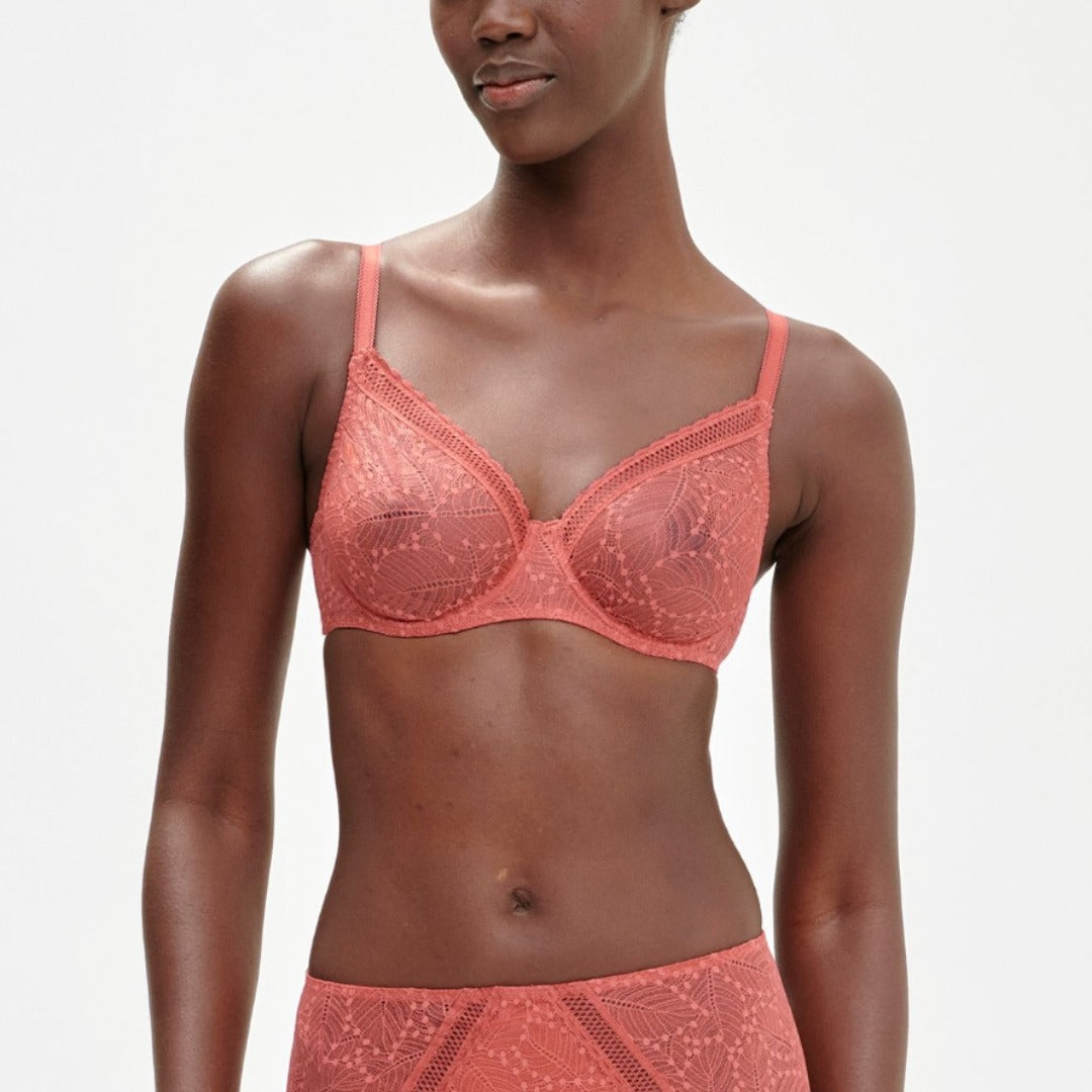 Barely There Women's Invisible Look Underwire Bra - 4104, Fiery Red Lace,  100B: Buy Online at Best Price in Egypt - Souq is now