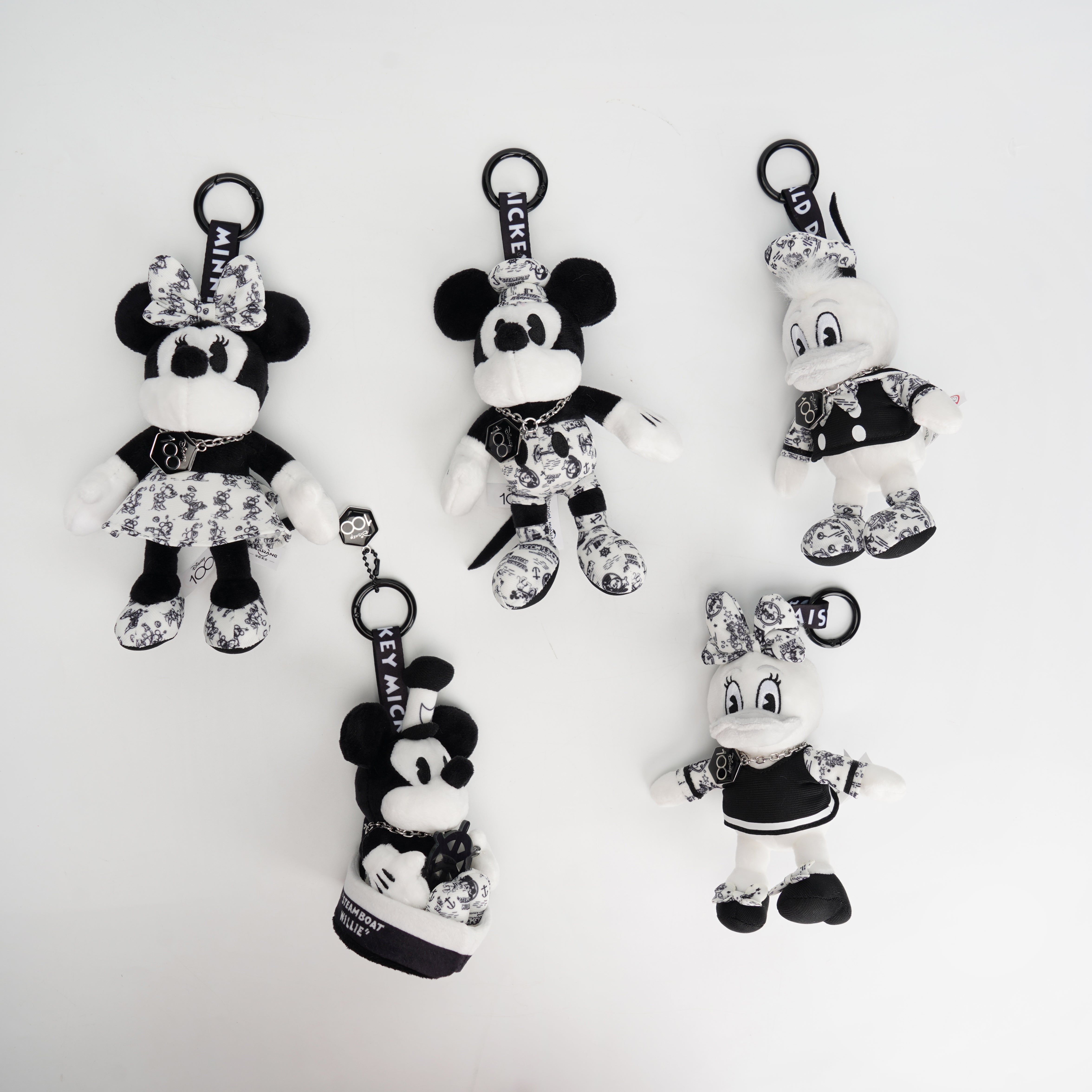 YuMe Disney 100 Surprise Capsule Series 1 Mickey Mouse